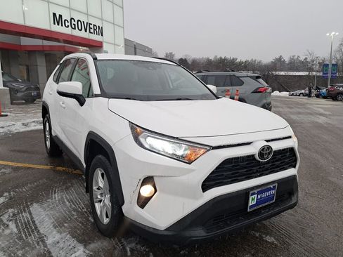 Used 2021 Toyota RAV4 XLE image 7