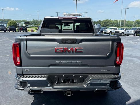Used 2021 GMC Sierra 1500 SLT w/ SLT Premium Plus Package AWD/4WD image 4