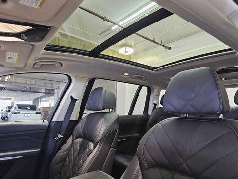 Used 2024 BMW X7 xDrive40i image 24