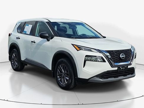 Used 2023 Nissan Rogue S AWD/4WD image 3