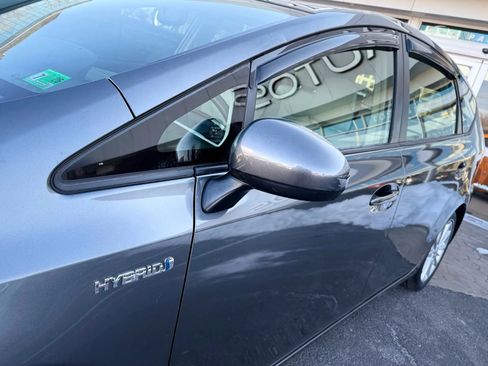 Used 2013 Toyota Prius V Five image 43