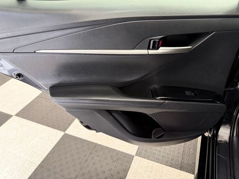 Used 2025 Toyota Camry LE FWD image 19