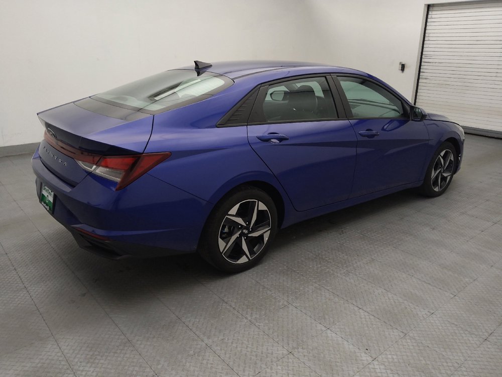 Used 2023 Hyundai Elantra SEL w/ Convenience Package FWD image 10