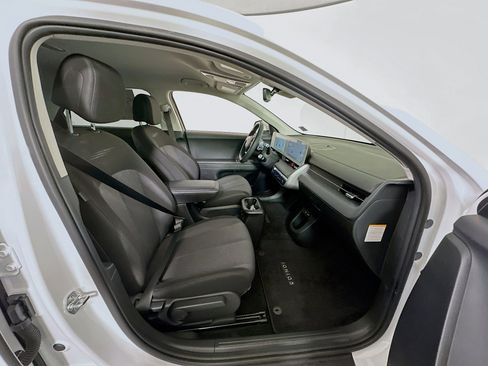 Used 2024 Hyundai Ioniq 5 SEL image 33