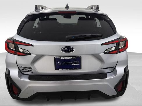 Used 2026 Subaru Crosstrek 2.5i Premium AWD/4WD image 4