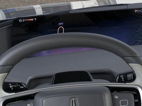 New 2025 Lincoln Navigator Reserve image 13