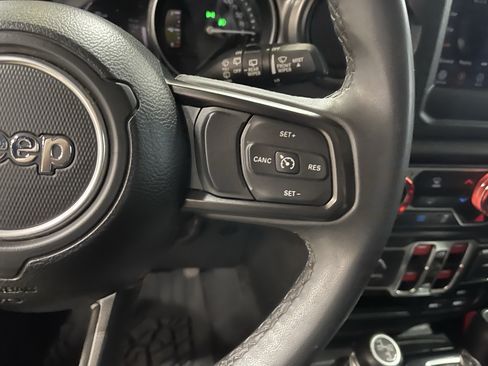 Used 2023 Jeep Wrangler Unlimited AWD/4WD image 23