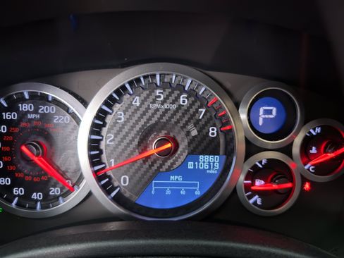 Used 2015 Nissan GT-R Premium AWD/4WD image 23