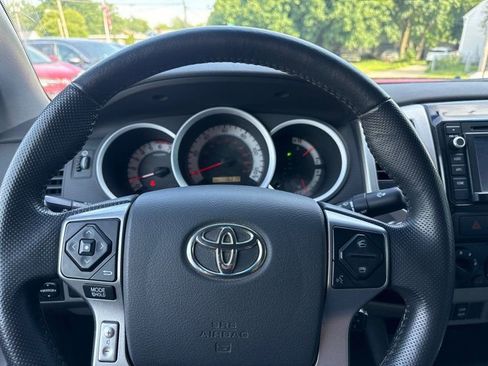 Used 2015 Toyota Tacoma 4x4 Access Cab w/ SR5 Package image 18