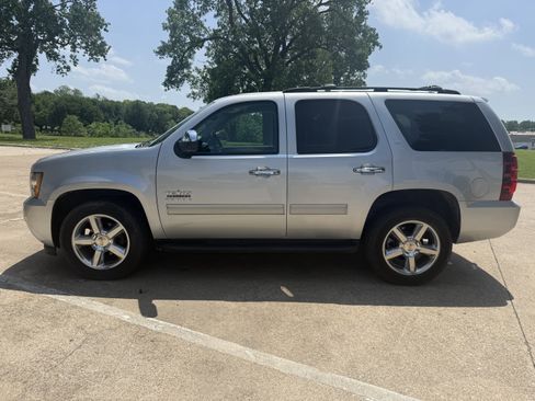 Used 2013 Chevrolet Tahoe LT w/ Texas Edition RWD image 8