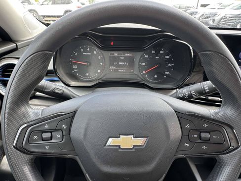 Certified 2024 Chevrolet Trax LS w/ LS Convenience Package FWD image 18
