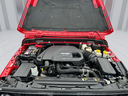 Used 2022 Jeep Wrangler Unlimited Willys image 12