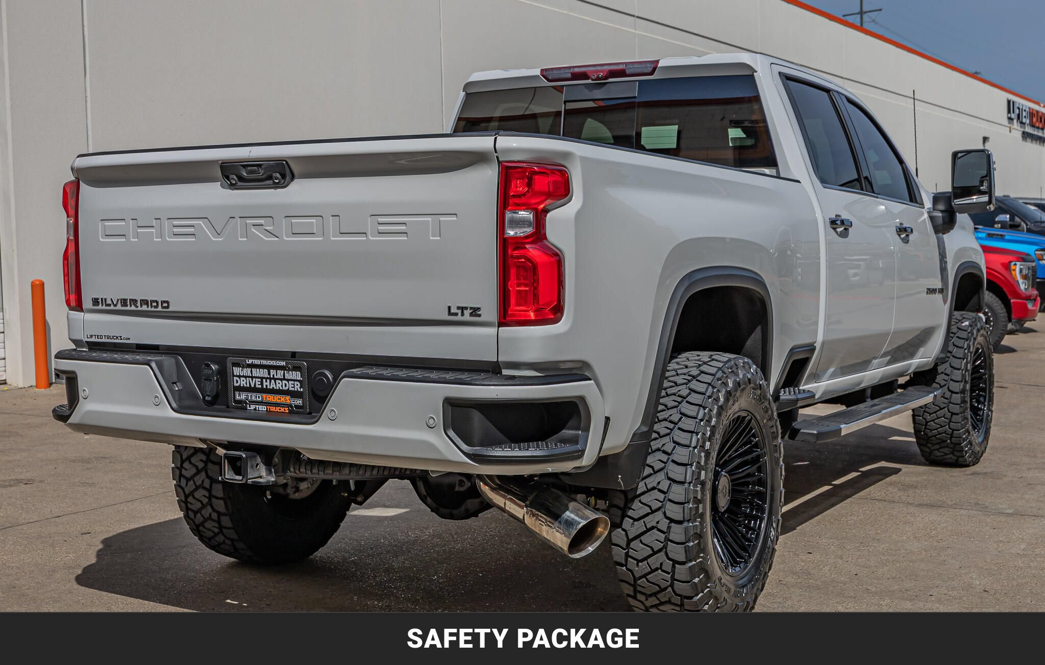 Used 2021 Chevrolet Silverado 2500 LTZ w/ Z71 Chrome Sport Edition AWD/4WD image 10