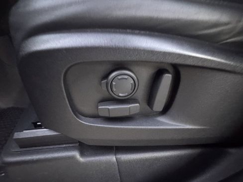 Used 2022 Land Rover Defender 110 V8 image 18