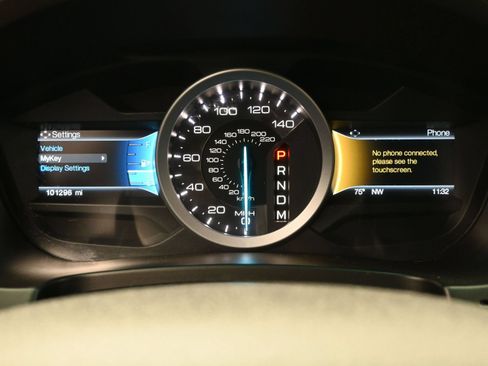 Used 2015 Ford Explorer XLT w/ Equipment Group 202A FWD image 27