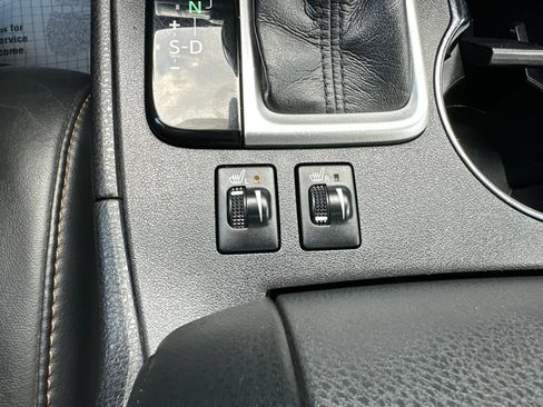 Used 2017 Toyota Highlander XLE AWD/4WD image 72