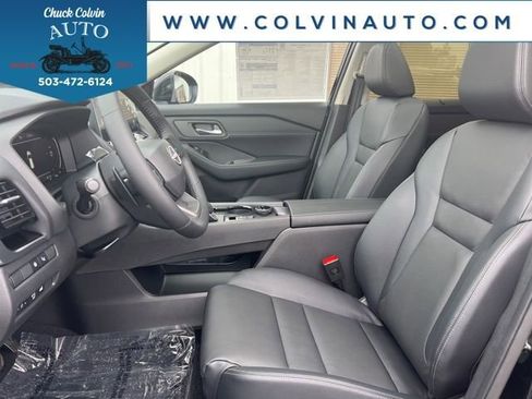 New 2025 Nissan Rogue SL w/ Tech Package image 15