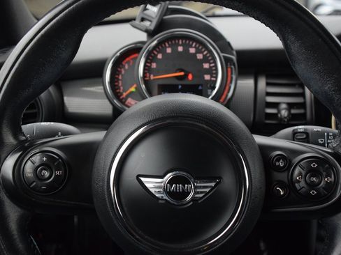 Used 2018 MINI Cooper Convertible image 20