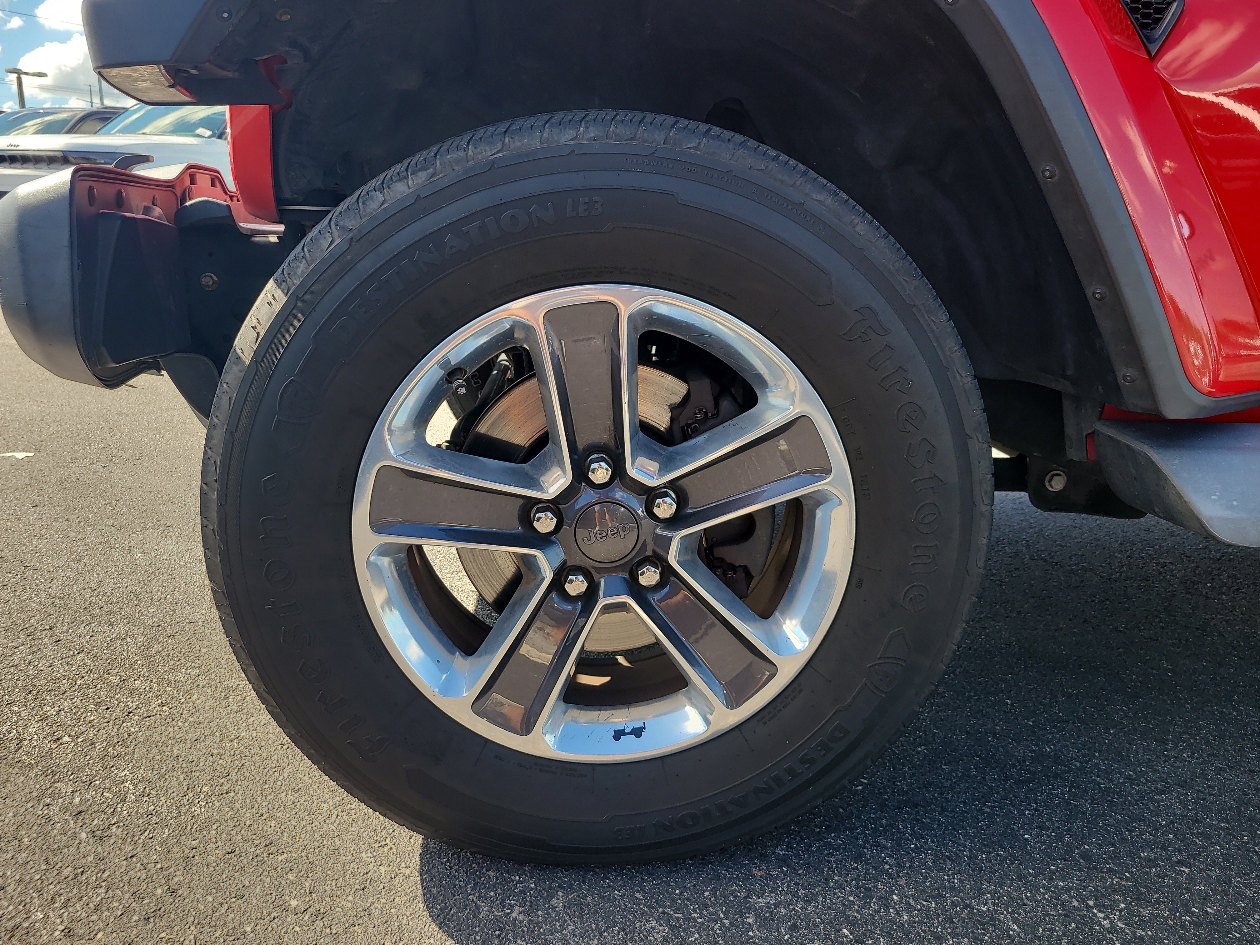 Used 2019 Jeep Wrangler Unlimited Sahara AWD/4WD image 9