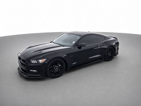 Used 2017 Ford Mustang GT Premium w/ Black Accent Package RWD image 8