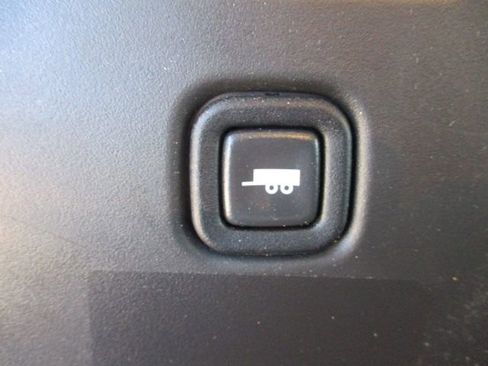 Used 2024 Chevrolet Express 2500 w/ Driver Convenience Package RWD image 18
