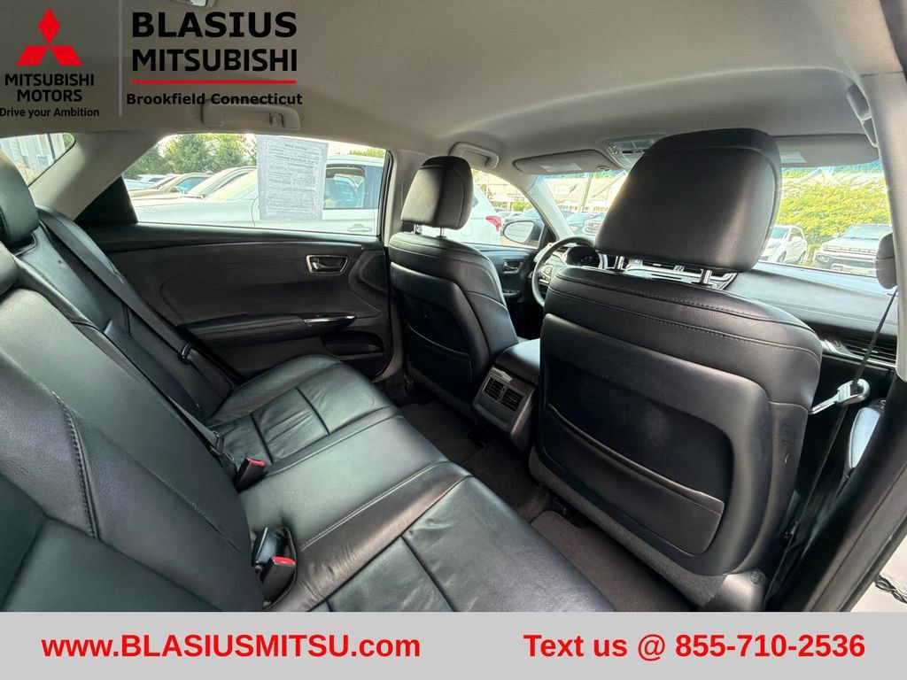 Used 2013 Toyota Avalon XLE FWD image 40