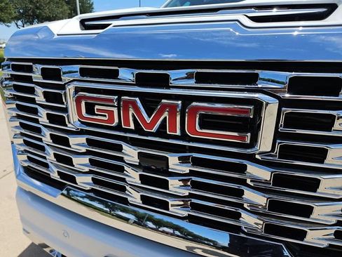Used 2024 GMC Sierra 2500 Denali w/ Denali Reserve Package AWD/4WD image 28