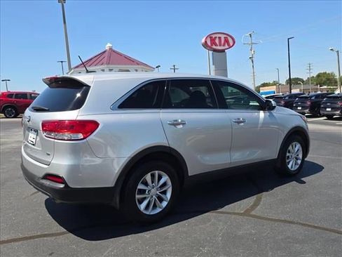 Used 2018 Kia Sorento L FWD image 3