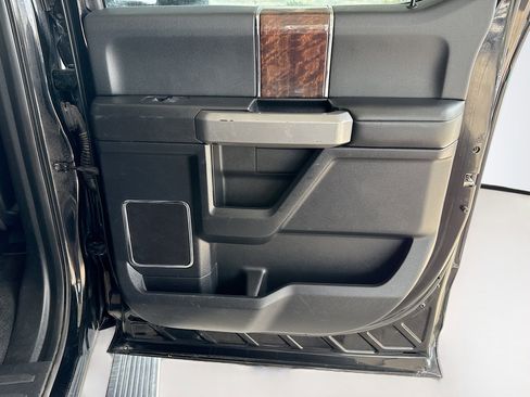 Used 2017 Ford F350 Platinum w/ Platinum Ultimate Package image 27