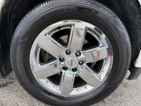 Used 2014 Nissan Armada Platinum w/ 2nd Row Captain Seat Package image 27