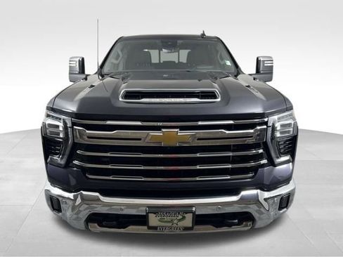 Used 2024 Chevrolet Silverado 3500 LTZ w/ LTZ Premium Package image 2