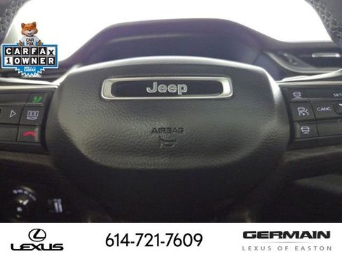 Used 2022 Jeep Grand Cherokee Limited image 25