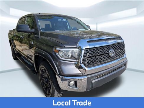 Used 2016 Toyota Tundra SR5 w/ SR5 Upgrade Package image 4