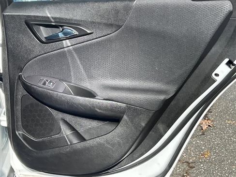 Used 2023 Chevrolet Malibu LT image 17