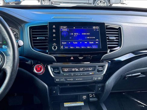 Used 2021 Honda Ridgeline Black Edition image 7