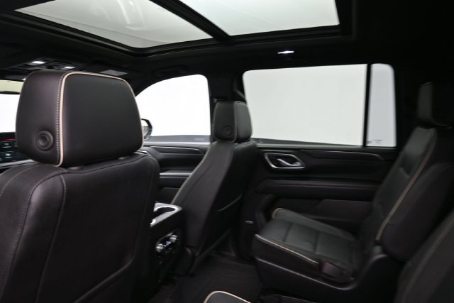 Used 2023 GMC Yukon XL SLT w/ SLT Premium Package AWD/4WD image 19