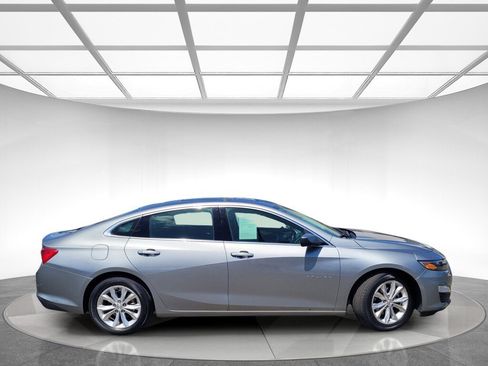 Used 2024 Chevrolet Malibu LT FWD image 3