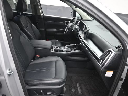 Used 2025 Kia Sorento EX w/ EX Panoramic Sunroof Package AWD/4WD image 9