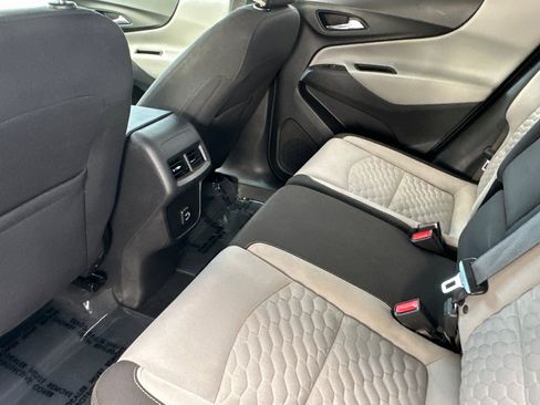 Used 2021 Chevrolet Equinox LS w/ LS Convenience Package image 12