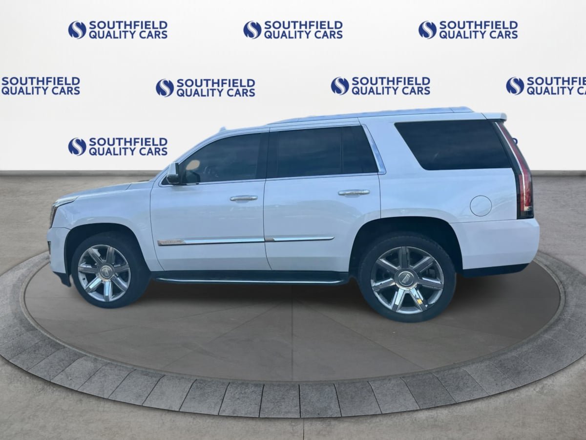 Used 2016 Cadillac Escalade Luxury AWD/4WD image 3