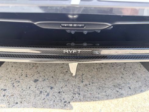 Used 2019 McLaren 720S Performance RWD image 24