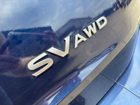 Used 2024 Nissan Rogue SV AWD/4WD image 9