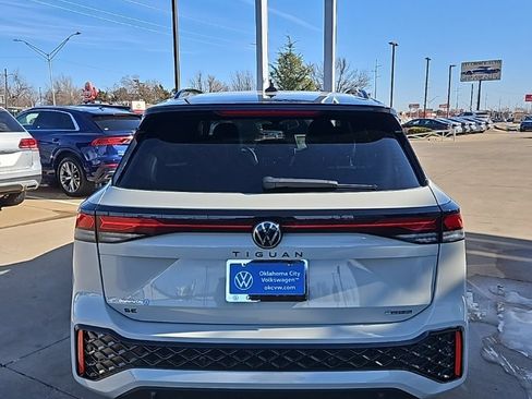 New 2026 Volkswagen Tiguan SE R-Line image 6