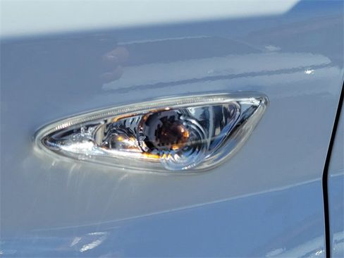 Used 2023 Hyundai Venue SE image 27