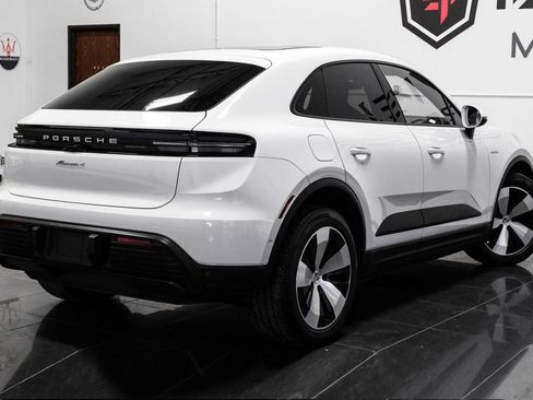 Used 2024 Porsche Macan 4 Electric image 12