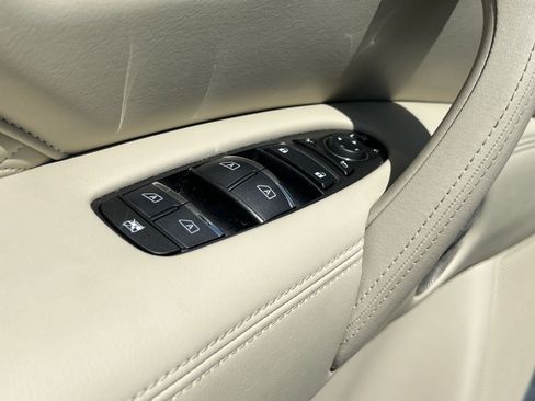 Used 2023 INFINITI QX80 Sensory w/ Cargo Package AWD/4WD image 16