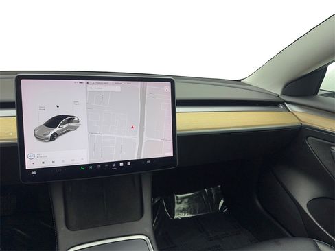 Used 2021 Tesla Model 3 Standard Range Plus image 53