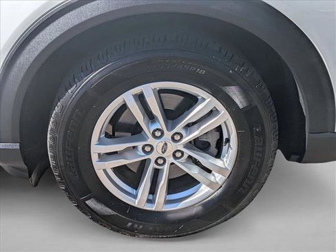 Used 2020 Ford Explorer XLT w/ Equipment Group 202A image 9