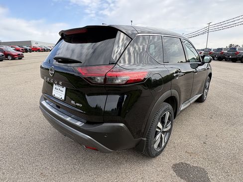 Used 2023 Nissan Rogue SL AWD/4WD image 5