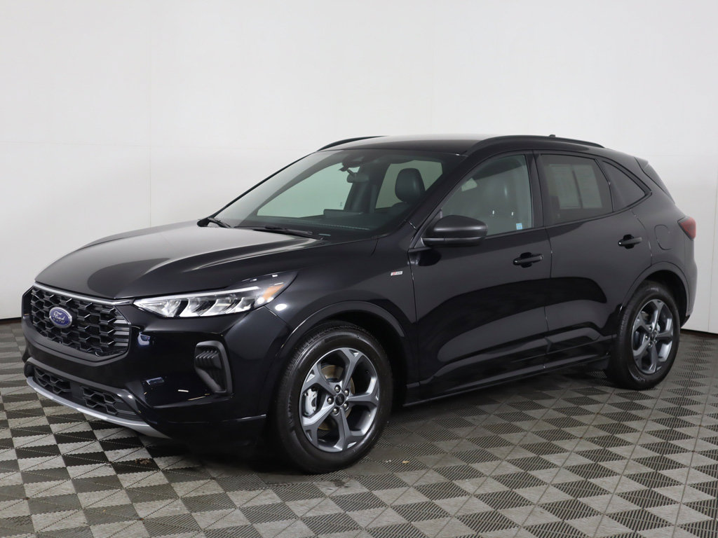 Used 2023 Ford Escape ST-Line w/ Tech Pack #1 FWD image 8